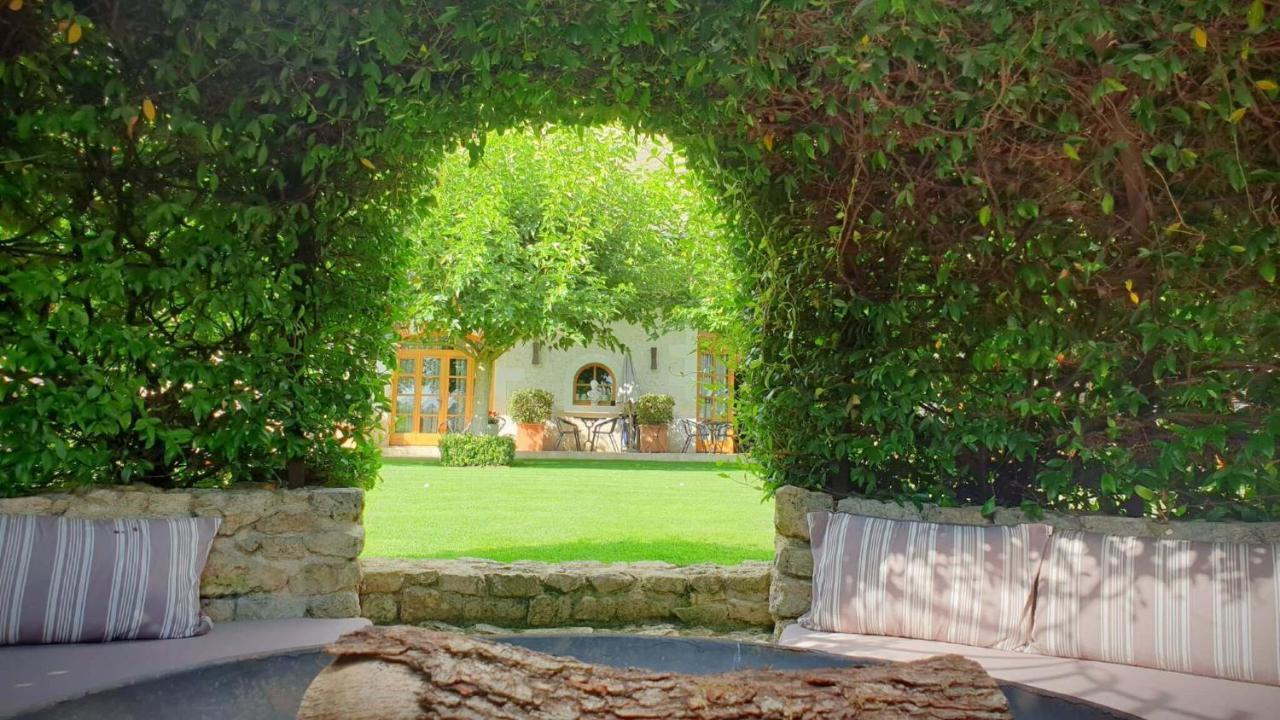 Bed and Breakfast Les Loges De Saint Eloi Pontlevoy Exterior foto